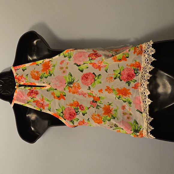 Flowered Crop - Picture 2 of 2